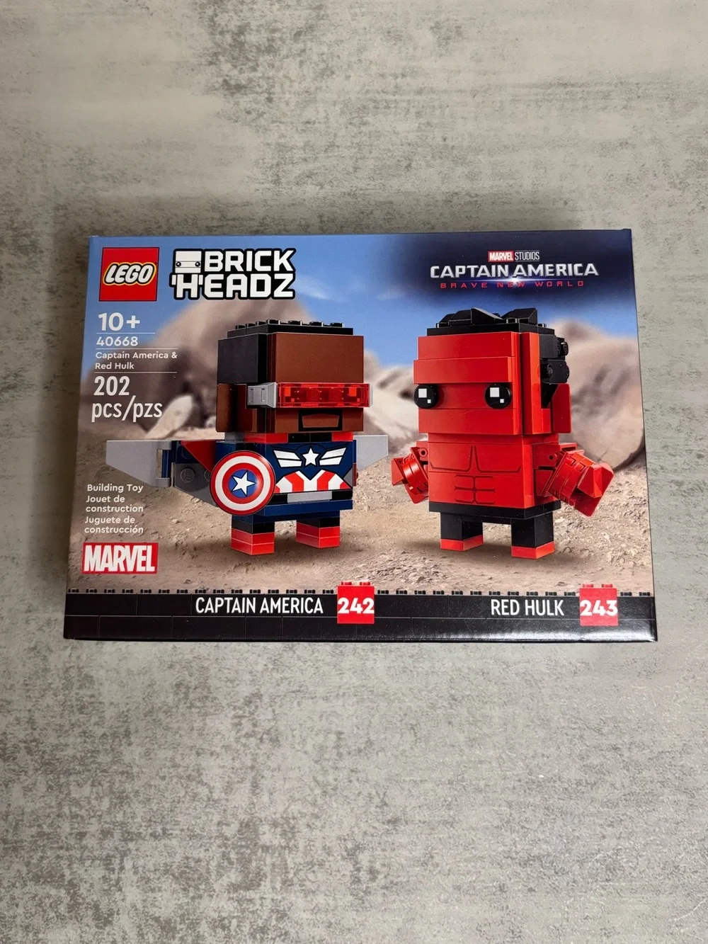 Lego Marvel BrickHeadz Captain America and Red Hulk Set (#40668)